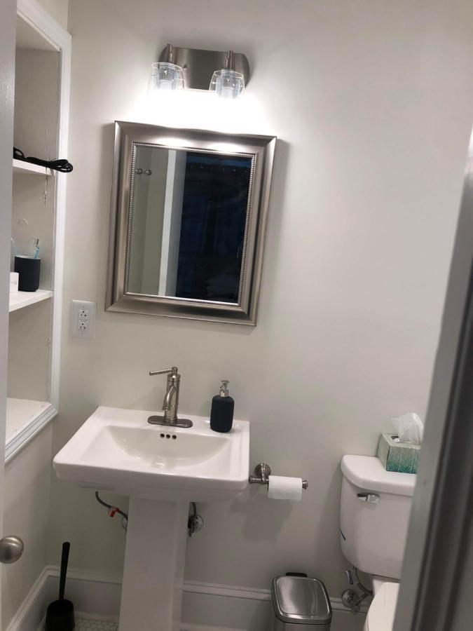 Renovated Space Close To Downtown - A Durham Eksteriør bilde